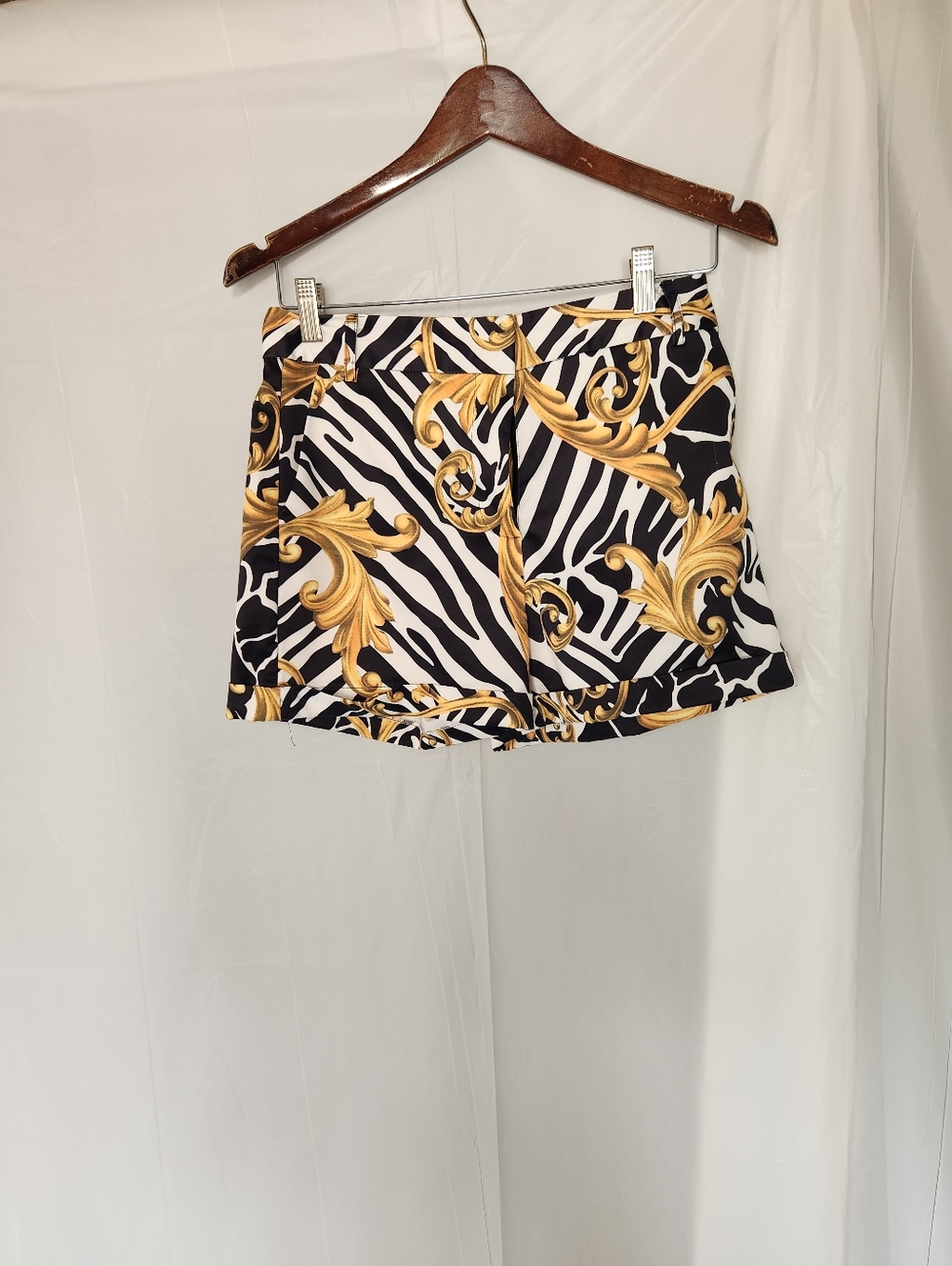OVI Zebra Black And Gold Baroque Print Shorts - Picture 11 of 16
